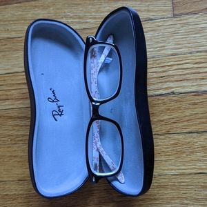 Black Ray-Ban frames